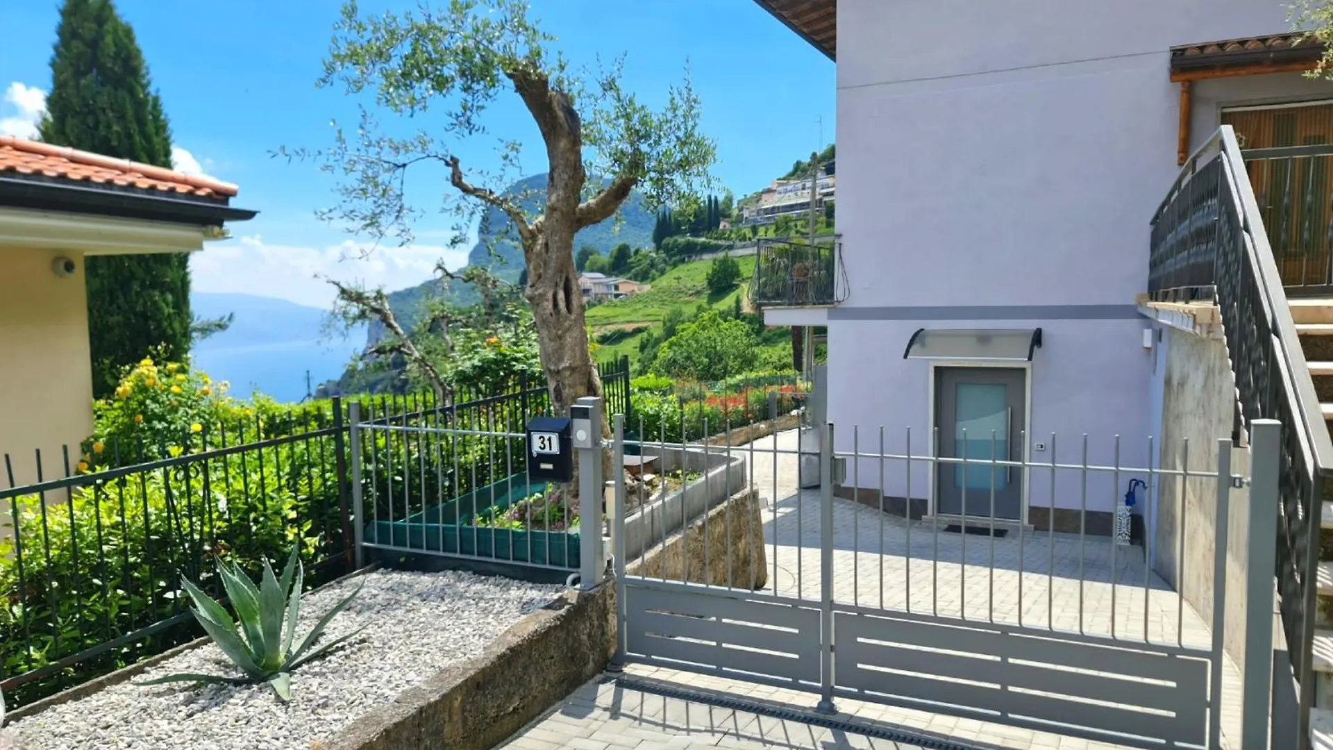 Bellavista Lago Apartment Patio And View By Gardadomusmea Pieve