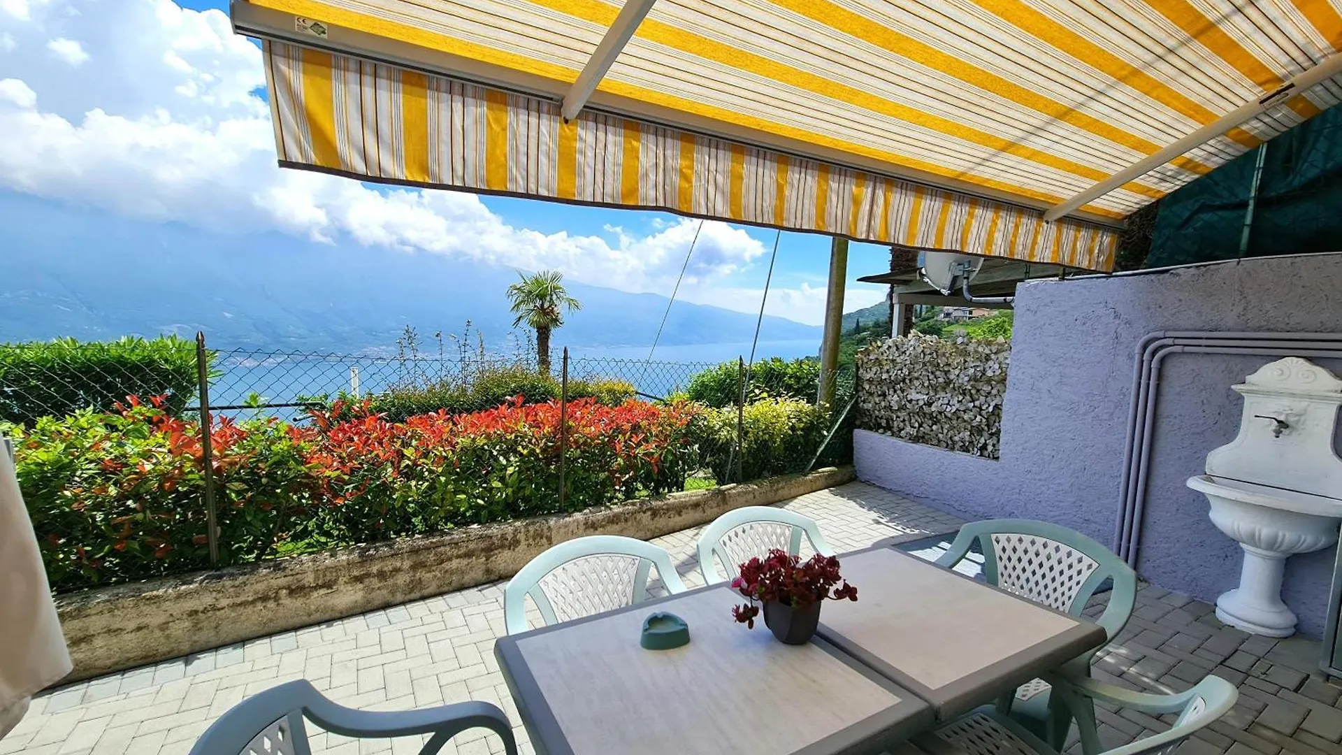 Bellavista Lago Apartment Patio And View By Gardadomusmea Pieve
