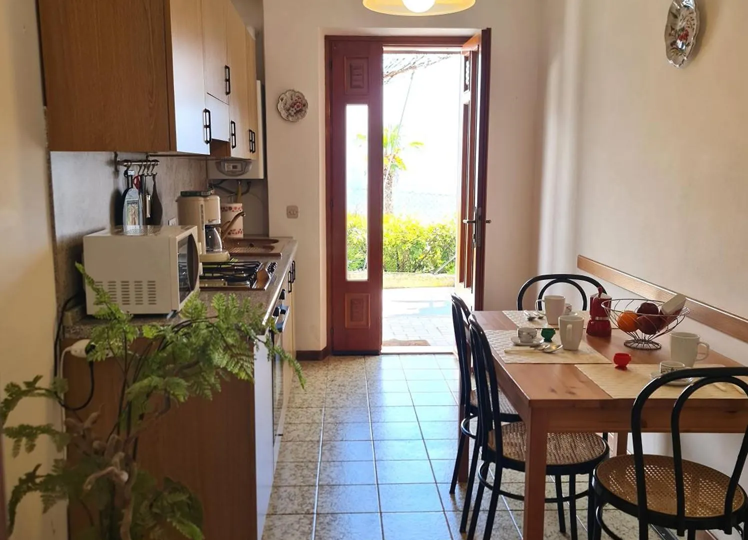 Bellavista Lago Apartment Patio And View By Gardadomusmea Pieve